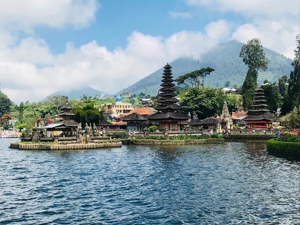 Ulun Danu Beraton Temple - Temple of the Lake - Bali