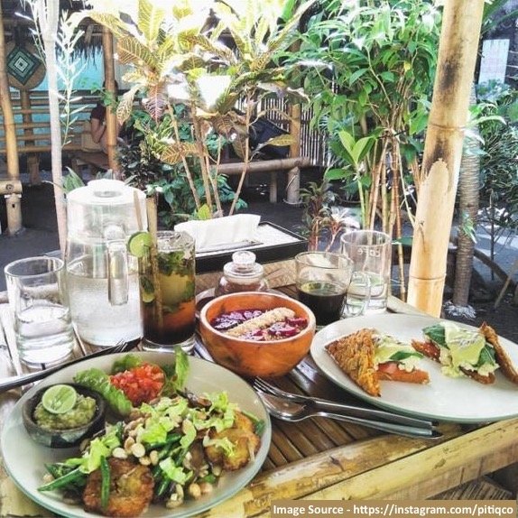 Pituq Waroeng Vegan Restaurant 