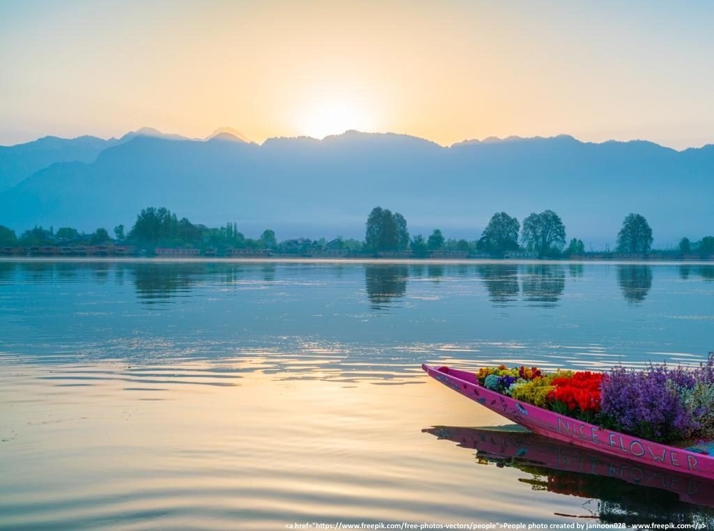 Kashmir 3 Days Itinerary, Dal Lake Srinagar