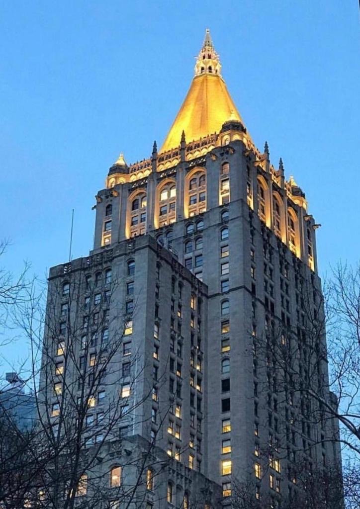 The New York Life Building
