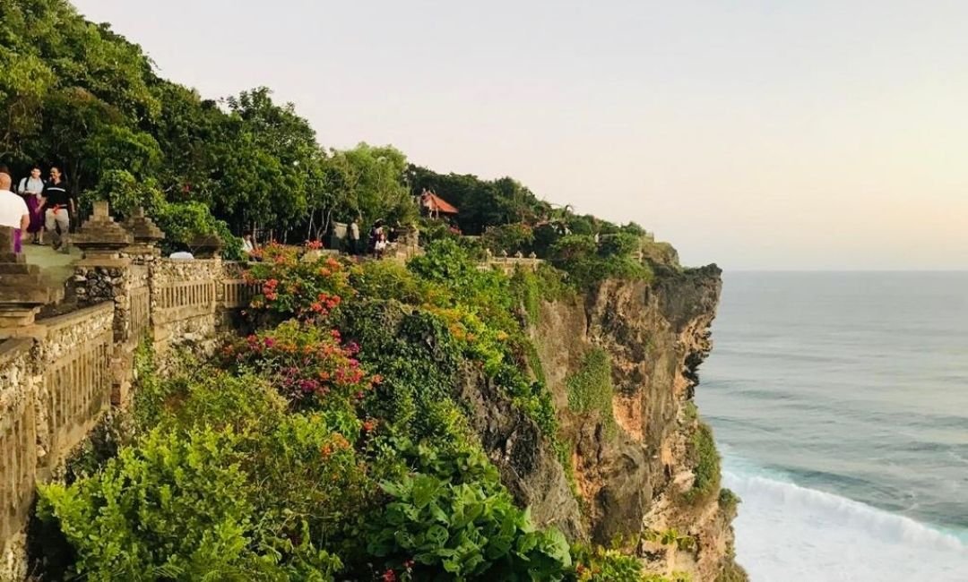 10 Best Temples in Bali worth Visiting - Uluwatu Temple