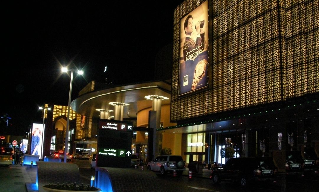Dubai Mall - One of the Best Place to Visit in Dubai at Night